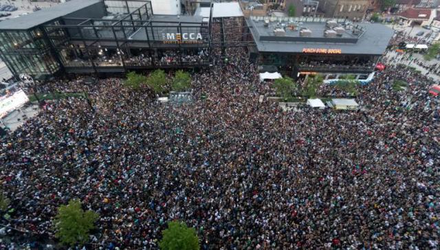 1628239578647001674.jpg 210805094631-restricted-milwaukee-deer-district-nba-finals-07-20-2021-exlarge-169.jpg